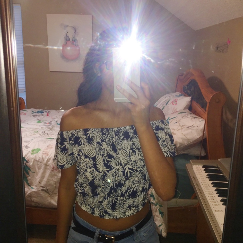 H&M Divided collection tropical crop top